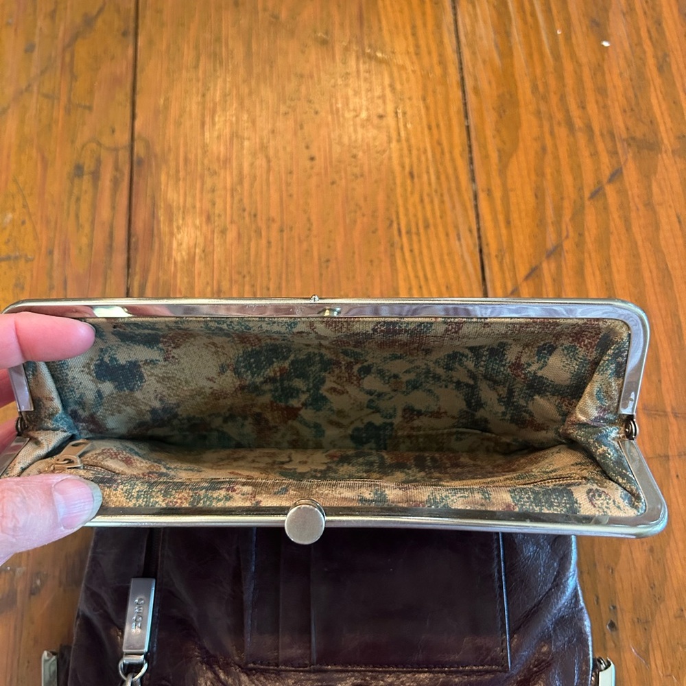 Hobo Lauren Wallet - Picture 3 of 5